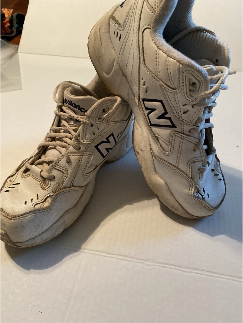 New Balance WX608WT Shoes Womens 8 USWhite Leather Athletic Sneaker Trainer Nice